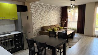 Прекрасен ДВУСТАЕН  апартамент в кв. Каменица 1 (4)