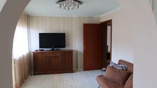 Тристаен апартамент с ПАРКОМЯСТО в кв. Симеоново  (4)