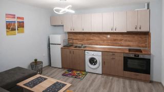 Двустаен апартамент в кв. Каменица 2 (8)