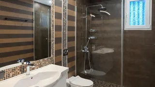 Тристаен Наеми, Каменица 1, Пловдив (8)