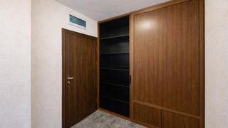 Двустаен апартамент в кв. Кючук Париж/ С паркомясто и вх. такси! (5)