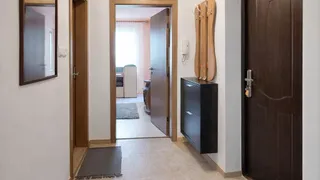 Two-bedroom Rentals, Bazar Levski, Varna (7)
