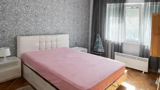 Тристаен Наеми, Център, Варна (4)