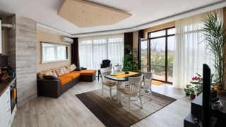 Zwei-Zimmer-Wohnung Verleih, Brise, Warna (7)