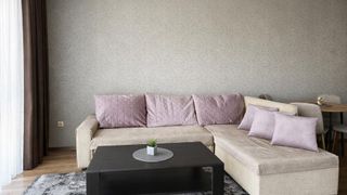 Тристаен апартамент в кв. Младежки хълм/ С входни такси! (9)