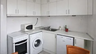 Тристаен Наеми, Център, Варна