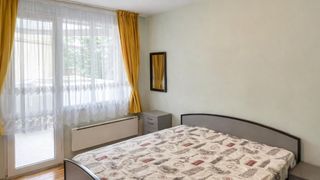 Просторен ТРИСТАЕН  апартамент в района на Центъра (5)