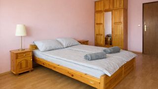 Тристаен Наеми, Център - НДК, София (6)