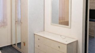 Двустаен апартамент в кв. Кючук Париж (7)