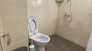 ЧИСТО НОВ! Тристаен апартамент в района на Центъра (8)