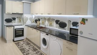 Двустаен апартамент в жк. Тракия в затворен комплекс