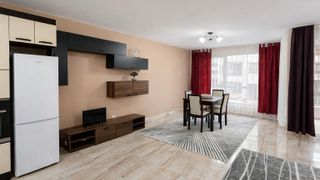 Тристаен Наеми, Виница, Варна (3)