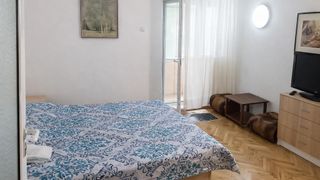 Тристаен Наеми, Център, Варна (4)