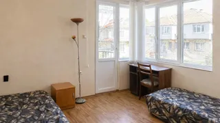 Тристаен Наеми, Център, Варна (7)