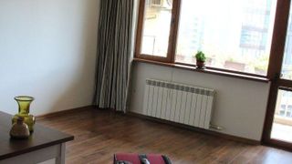 Тристаен апартамент в ж.к. Хладилника. (3)
