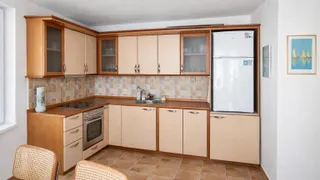 Тристаен Наеми, Винс, Варна (3)