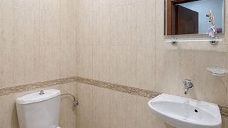 Тристаен Наеми, Бриз, Варна (7)