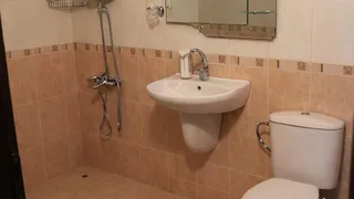 Тристаен Наеми, Младежки хълм, Пловдив (7)