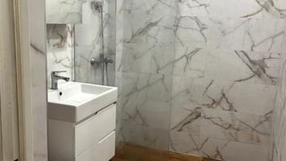 Тристаен апартамент в кв. Кючук Париж (2)