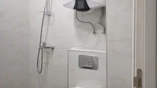 Тристаен Наеми, Младост 1, Варна (8)