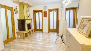 Тристаен апартамент в района на Каменица 1 (6)