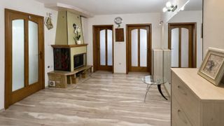 Тристаен апартамент в района на Каменица 1 (3)