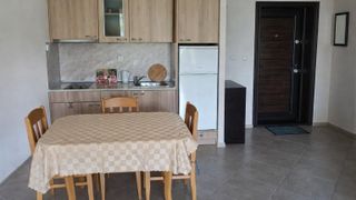 Двустаен апартамент  в гр.Варна, к.к. Златни пясъци!  (2)