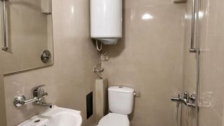 Тристаен апартамент в района на Центъра (5)