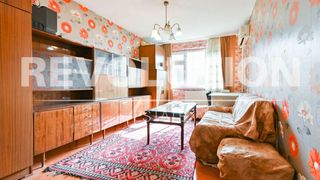 Тристаен апартамент в ж.к. Разсадника.