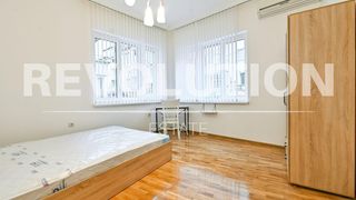 Тристаен апартамент в ж.к. Медицинска академия (2)