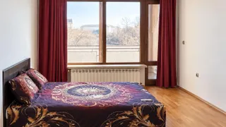 Тристаен Наеми, Студентски град, София (5)