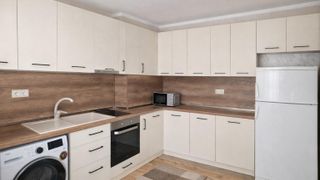 Четиристаен Наеми, Христо Смирненски, Пловдив