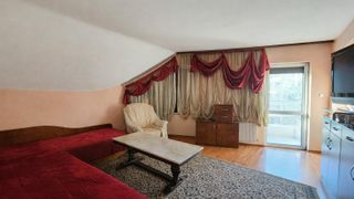 Тристаен апартамент в района на Центъра (5)
