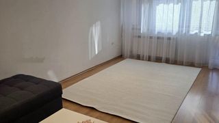 Тристаен апартамент в ж.к. Борово.  (2)