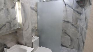 Двустаен апартамент в затворен комплекс в кв. Остромила (8)