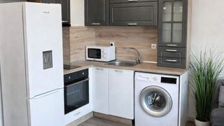 Тристаен Наеми, Младежки хълм, Пловдив (2)
