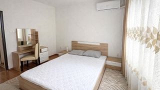 Просторен ТРИСТАЕН апартамент в кв. Гагарин (4)
