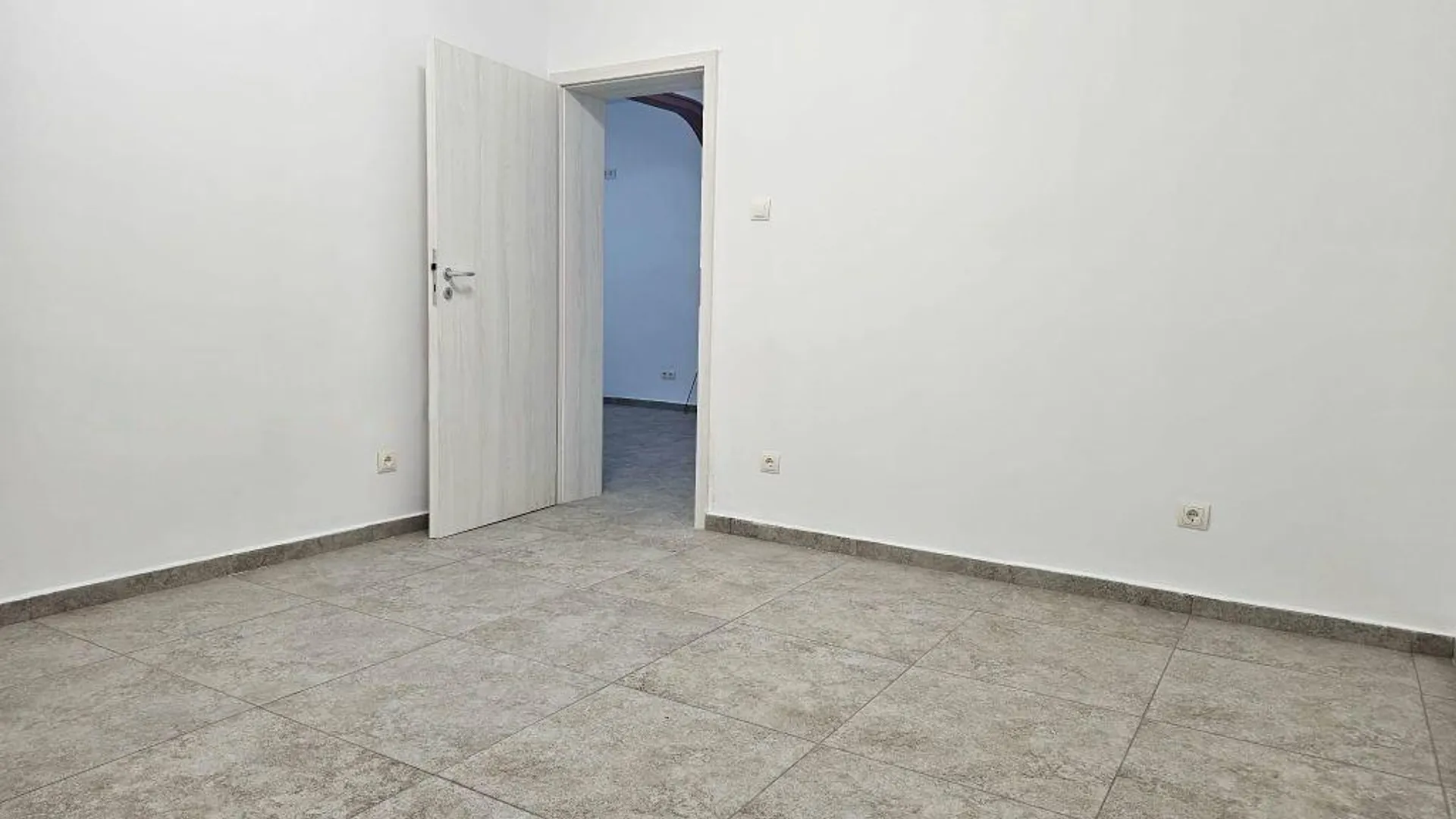 Three-room Rentals, Tsentar-TSUM, Sofia – photo 3