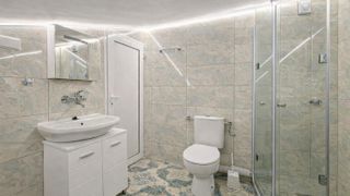 Тристаен Наеми, Възраждане 3, Варна (6)