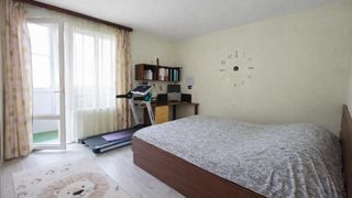 Тристаен Наеми, Възраждане 4, Варна (4)