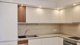 Three-room Rentals, Sportna zala, Varna
