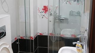 Двустаен Наеми, Колхозен пазар, Варна (5)