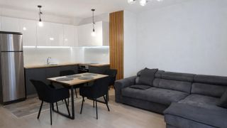 Луксозен ДВУСТАЕН апартамент в кв. Каменица 1