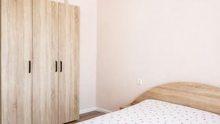 Тристаен Наеми, Възраждане 3, Варна (5)
