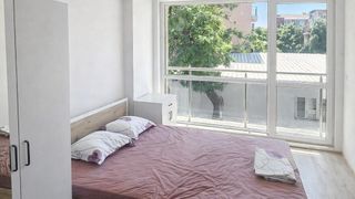 Dreizimmerwohnung Verleih, Kolchosmarkt, Warna (4)