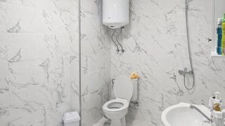Dreizimmerwohnung Verleih, Kolchosmarkt, Warna (8)