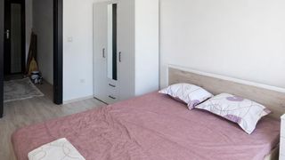 Dreizimmerwohnung Verleih, Kolchosmarkt, Warna (3)