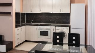 Двустаен Наеми, Въстанически, Пловдив