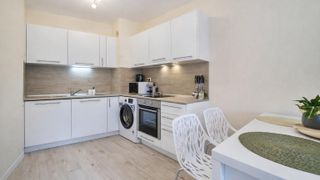 Two-bedroom Rentals, Asparuhovo, Varna (2)