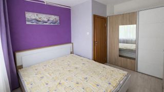 Тристаен Наеми, Младост 1, Варна (4)